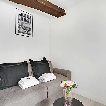 Amazing In The Heart Of The Marais Париж